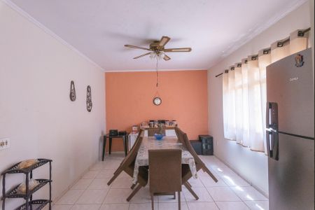 Casa à venda com 250m², 4 quartos e 4 vagas Casa à venda com 250m², 4 quartos e 4 vagasCopa