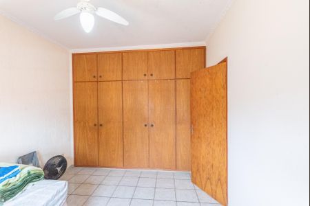 Casa à venda com 250m², 4 quartos e 4 vagas Casa à venda com 250m², 4 quartos e 4 vagasSuíte 1