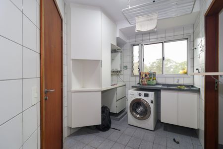 Apartamento à venda com 115m², 3 quartos e 3 vagas Apartamento à venda com 115m², 3 quartos e 3 vagasÁrea de Serviço