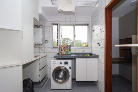 Apartamento à venda com 115m², 3 quartos e 3 vagas Apartamento à venda com 115m², 3 quartos e 3 vagasÁrea de Serviço