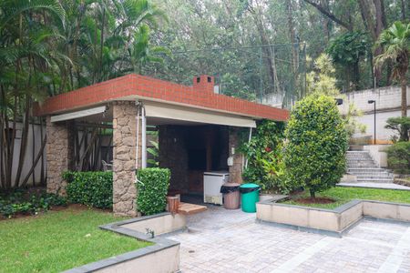 Apartamento à venda com 115m², 3 quartos e 3 vagas Apartamento à venda com 115m², 3 quartos e 3 vagasÁrea comum - Churrasqueira