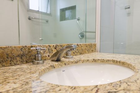 Apartamento à venda com 115m², 3 quartos e 3 vagas Apartamento à venda com 115m², 3 quartos e 3 vagasBanheiro da Suíte