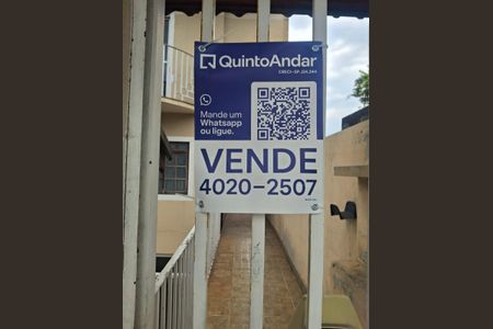 Casa à venda com 550m², 4 quartos e 8 vagas Casa à venda com 550m², 4 quartos e 8 vagasPlaca