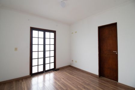 Casa à venda com 550m², 4 quartos e 8 vagas Casa à venda com 550m², 4 quartos e 8 vagasSuíte 3