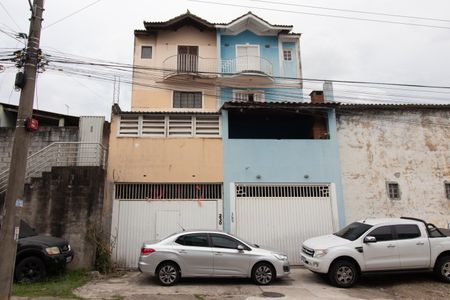 Casa à venda com 550m², 4 quartos e 8 vagas Casa à venda com 550m², 4 quartos e 8 vagasFachada