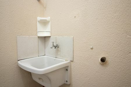 Casa à venda com 550m², 4 quartos e 8 vagas Casa à venda com 550m², 4 quartos e 8 vagasÁrea de Serviço