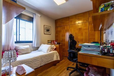 Apartamento à venda com 229m², 4 quartos e 3 vagas Apartamento à venda com 229m², 4 quartos e 3 vagasQuarto 2