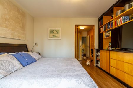 Apartamento à venda com 229m², 4 quartos e 3 vagas Apartamento à venda com 229m², 4 quartos e 3 vagasQuarto 4