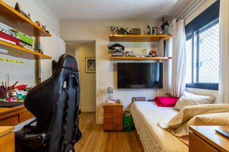 Apartamento à venda com 229m², 4 quartos e 3 vagas Apartamento à venda com 229m², 4 quartos e 3 vagasQuarto 2