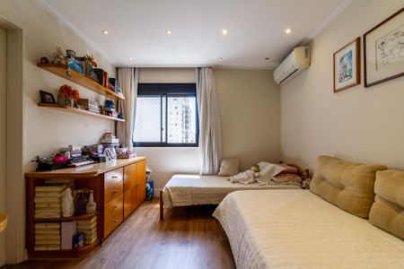 Apartamento à venda com 229m², 4 quartos e 3 vagas Apartamento à venda com 229m², 4 quartos e 3 vagasQuarto 3