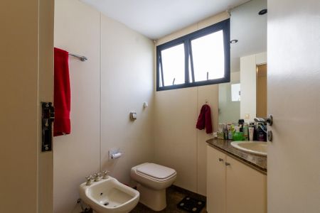 Apartamento à venda com 229m², 4 quartos e 3 vagas Apartamento à venda com 229m², 4 quartos e 3 vagasBanheiro