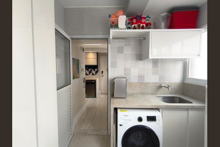 Apartamento à venda com 156m², 3 quartos e 3 vagas Apartamento à venda com 156m², 3 quartos e 3 vagasÁrea de Serviço