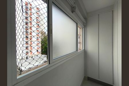 Apartamento à venda com 156m², 3 quartos e 3 vagas Apartamento à venda com 156m², 3 quartos e 3 vagasÁrea de Serviço