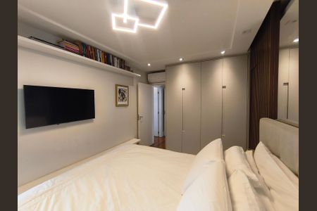 Apartamento à venda com 156m², 3 quartos e 3 vagas Apartamento à venda com 156m², 3 quartos e 3 vagasQuarto