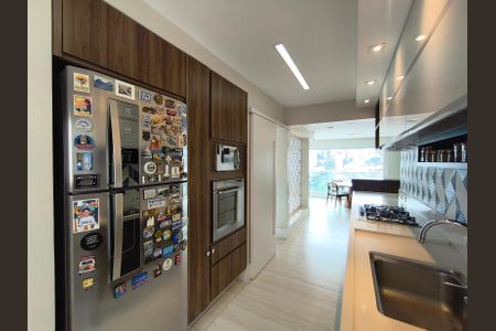 Apartamento à venda com 156m², 3 quartos e 3 vagas Apartamento à venda com 156m², 3 quartos e 3 vagasCozinha