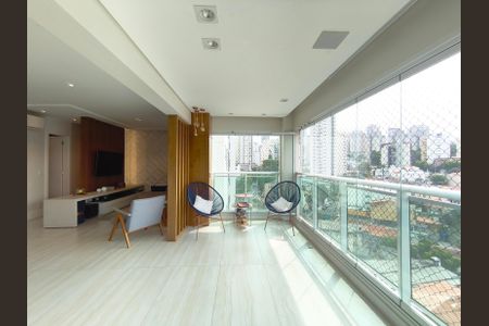 Apartamento à venda com 156m², 3 quartos e 3 vagas Apartamento à venda com 156m², 3 quartos e 3 vagasEspaço Gourmet