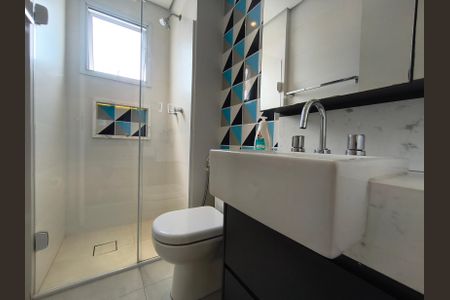Apartamento à venda com 156m², 3 quartos e 3 vagas Apartamento à venda com 156m², 3 quartos e 3 vagasBanheiro da Suíte 1