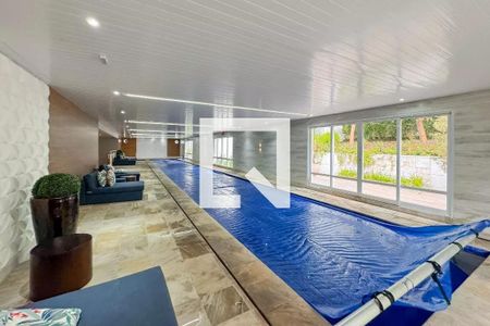 Apartamento à venda com 156m², 3 quartos e 3 vagas Apartamento à venda com 156m², 3 quartos e 3 vagasPiscina