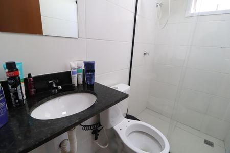 Banheiro Social de apartamento para alugar com 2 quartos, 51m² em Chácaras Tubalina E Quartel, Uberlândia