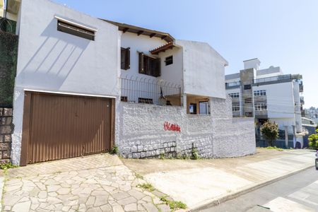 Casa à venda com 92m², 4 quartos e 2 vagasFachada