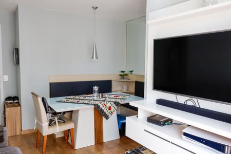 Apartamento à venda com 55m², 2 quartos e 1 vaga Apartamento à venda com 55m², 2 quartos e 1 vagaSala
