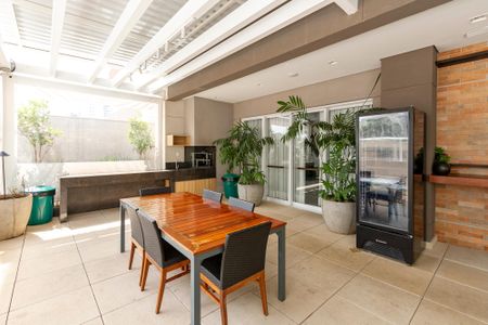 Apartamento à venda com 110m², 2 quartos e 2 vagas Apartamento à venda com 110m², 2 quartos e 2 vagasÁrea Comum - Churrasqueira