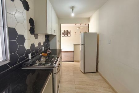 Casa à venda com 60m², 2 quartos e 3 vagas Casa à venda com 60m², 2 quartos e 3 vagasCozinha