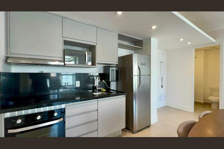 Apartamento para alugar com 87m², 2 quartos e 2 vagasCozinha