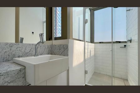 Apartamento para alugar com 87m², 2 quartos e 2 vagasBanheiro da Suíte 1