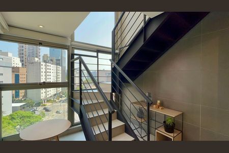 Apartamento para alugar com 87m², 2 quartos e 2 vagasEscada