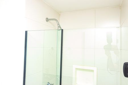 Apartamento para alugar com 47m², 2 quartos e 1 vaga Apartamento para alugar com 47m², 2 quartos e 1 vagaBanheiro