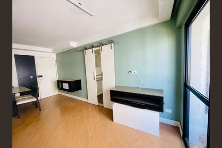 Sala de apartamento para alugar com 3 quartos, 72m² em Vila Rosalia, Guarulhos