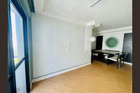 Sala de apartamento para alugar com 3 quartos, 72m² em Vila Rosalia, Guarulhos