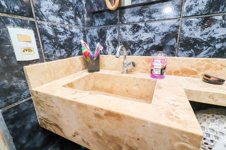 Apartamento à venda com 46m², 2 quartos e sem vagaBanheiro