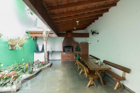 Apartamento à venda com 72m², 3 quartos e 1 vaga Apartamento à venda com 72m², 3 quartos e 1 vagaÁrea comum - Churrasqueira