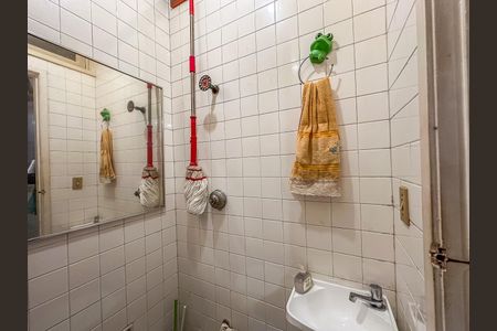 Apartamento à venda com 130m², 3 quartos e 1 vaga Apartamento à venda com 130m², 3 quartos e 1 vagaBanheiro de Serviço