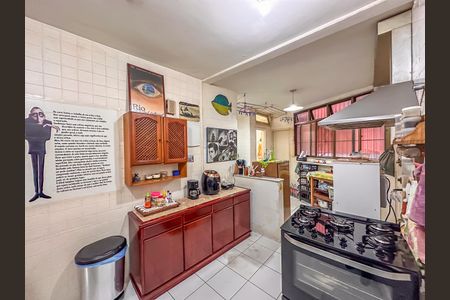 Apartamento à venda com 130m², 3 quartos e 1 vaga Apartamento à venda com 130m², 3 quartos e 1 vagaCozinha