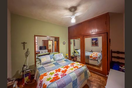 Apartamento à venda com 130m², 3 quartos e 1 vaga Apartamento à venda com 130m², 3 quartos e 1 vagaSuíte