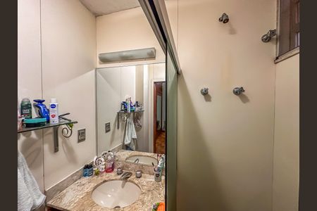 Apartamento à venda com 130m², 3 quartos e 1 vaga Apartamento à venda com 130m², 3 quartos e 1 vagaBanheiro da Suíte