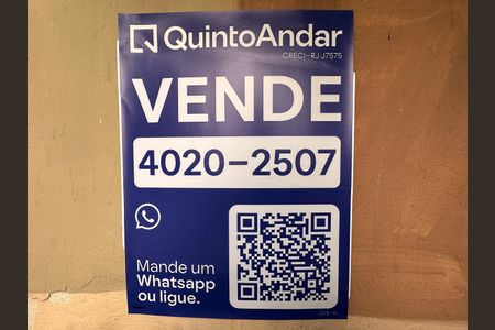 Apartamento à venda com 130m², 3 quartos e 1 vaga Apartamento à venda com 130m², 3 quartos e 1 vagaPlaca