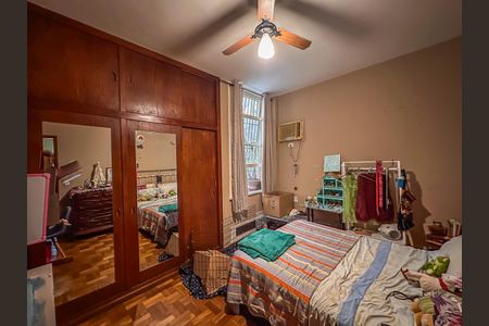 Apartamento à venda com 130m², 3 quartos e 1 vaga Apartamento à venda com 130m², 3 quartos e 1 vagaQuarto