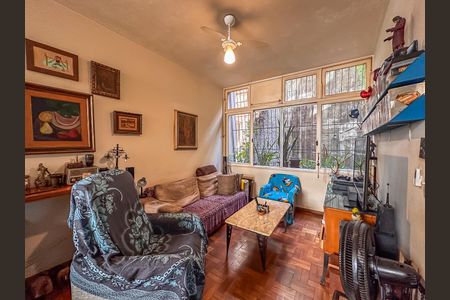 Apartamento à venda com 130m², 3 quartos e 1 vaga Apartamento à venda com 130m², 3 quartos e 1 vagaSala