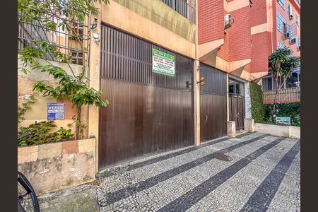 Apartamento à venda com 130m², 3 quartos e 1 vaga Apartamento à venda com 130m², 3 quartos e 1 vagaFachada