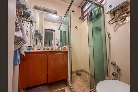 Apartamento à venda com 130m², 3 quartos e 1 vaga Apartamento à venda com 130m², 3 quartos e 1 vagaBanheiro da Suíte