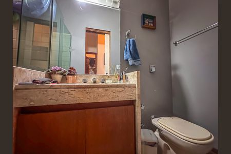 Apartamento à venda com 130m², 3 quartos e 1 vaga Apartamento à venda com 130m², 3 quartos e 1 vagaBanheiro Social
