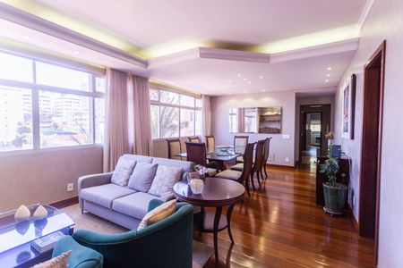 Apartamento à venda com 280m², 4 quartos e 3 vagasSala 2