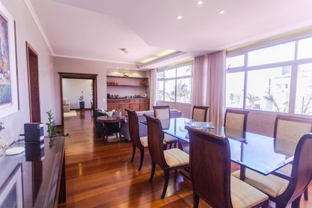 Apartamento à venda com 280m², 4 quartos e 3 vagasSala 2