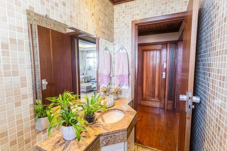 Apartamento à venda com 280m², 4 quartos e 3 vagasLavabo 