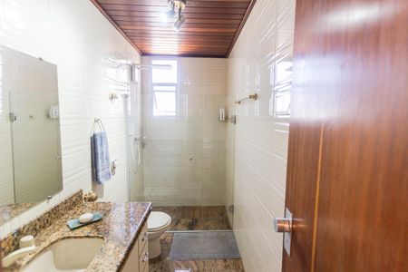 Apartamento à venda com 280m², 4 quartos e 3 vagasBanheiro da Suíte 2