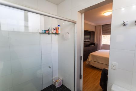 Apartamento à venda com 280m², 4 quartos e 3 vagasBanheiro da Suíte 1